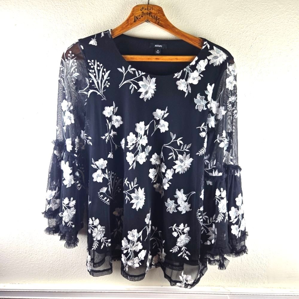 Alfani Women's White Embroidery Floral Sheer Chiffon Women's Top Size 0X
